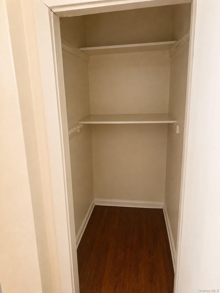 Single Family E 229th Street Bronx, NY 10466, MLS-1038961-8
