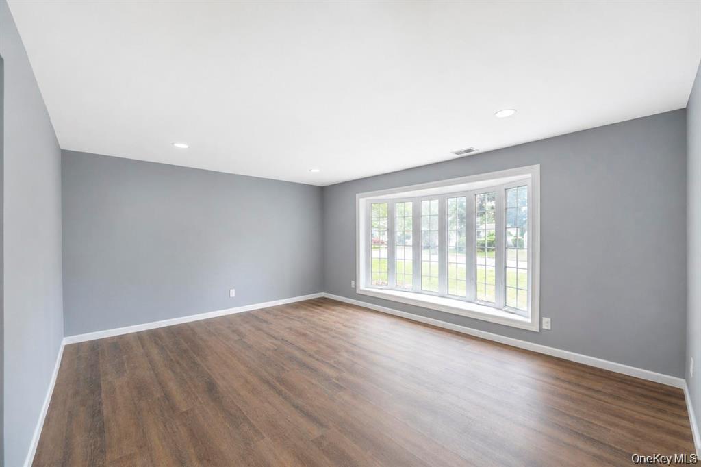 Single Family Peconic Avenue Suffolk County, NY 11704, MLS-1038986-12