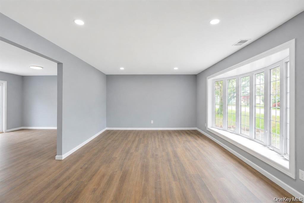 Single Family Peconic Avenue Suffolk County, NY 11704, MLS-1038986-13