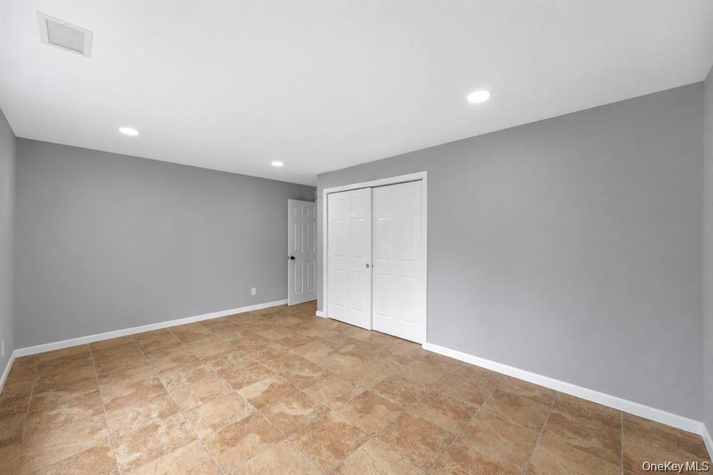 Single Family Peconic Avenue Suffolk County, NY 11704, MLS-1038986-24