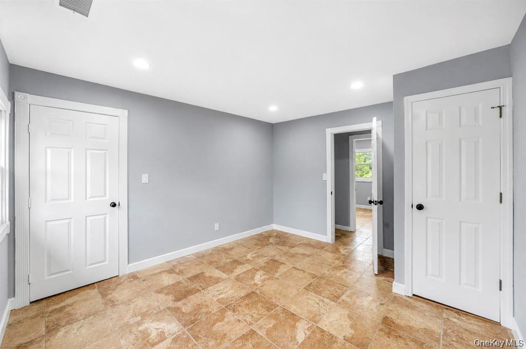 Single Family Peconic Avenue Suffolk County, NY 11704, MLS-1038986-33