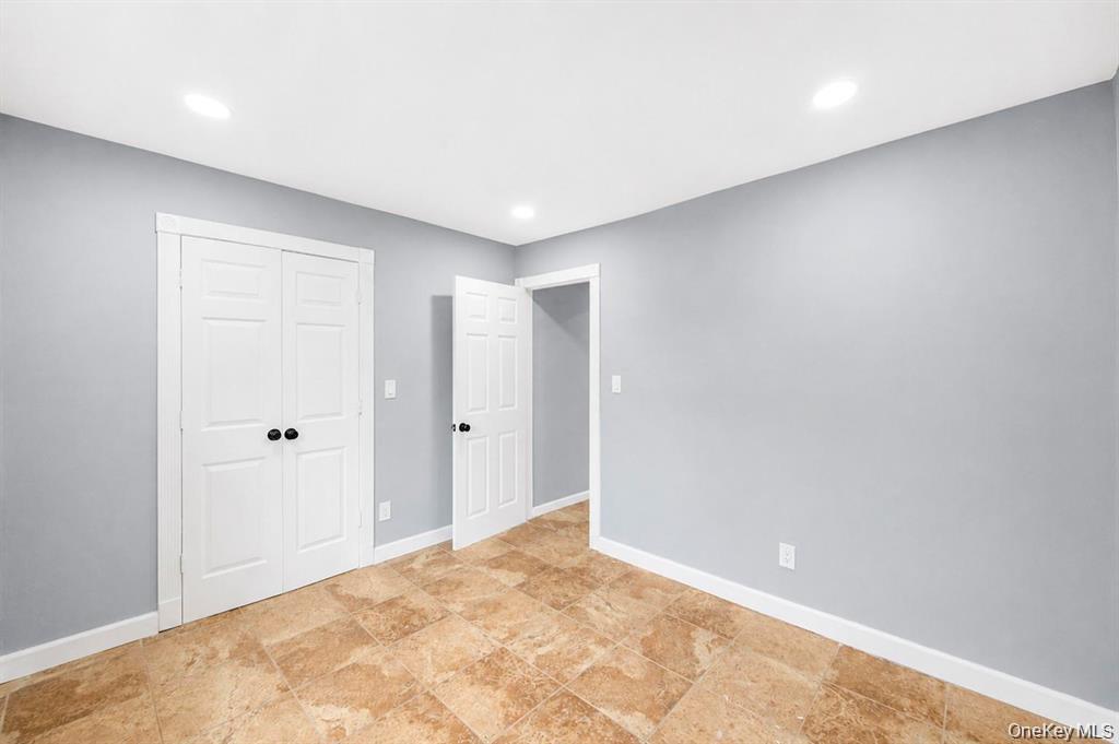 Single Family Peconic Avenue Suffolk County, NY 11704, MLS-1038986-35