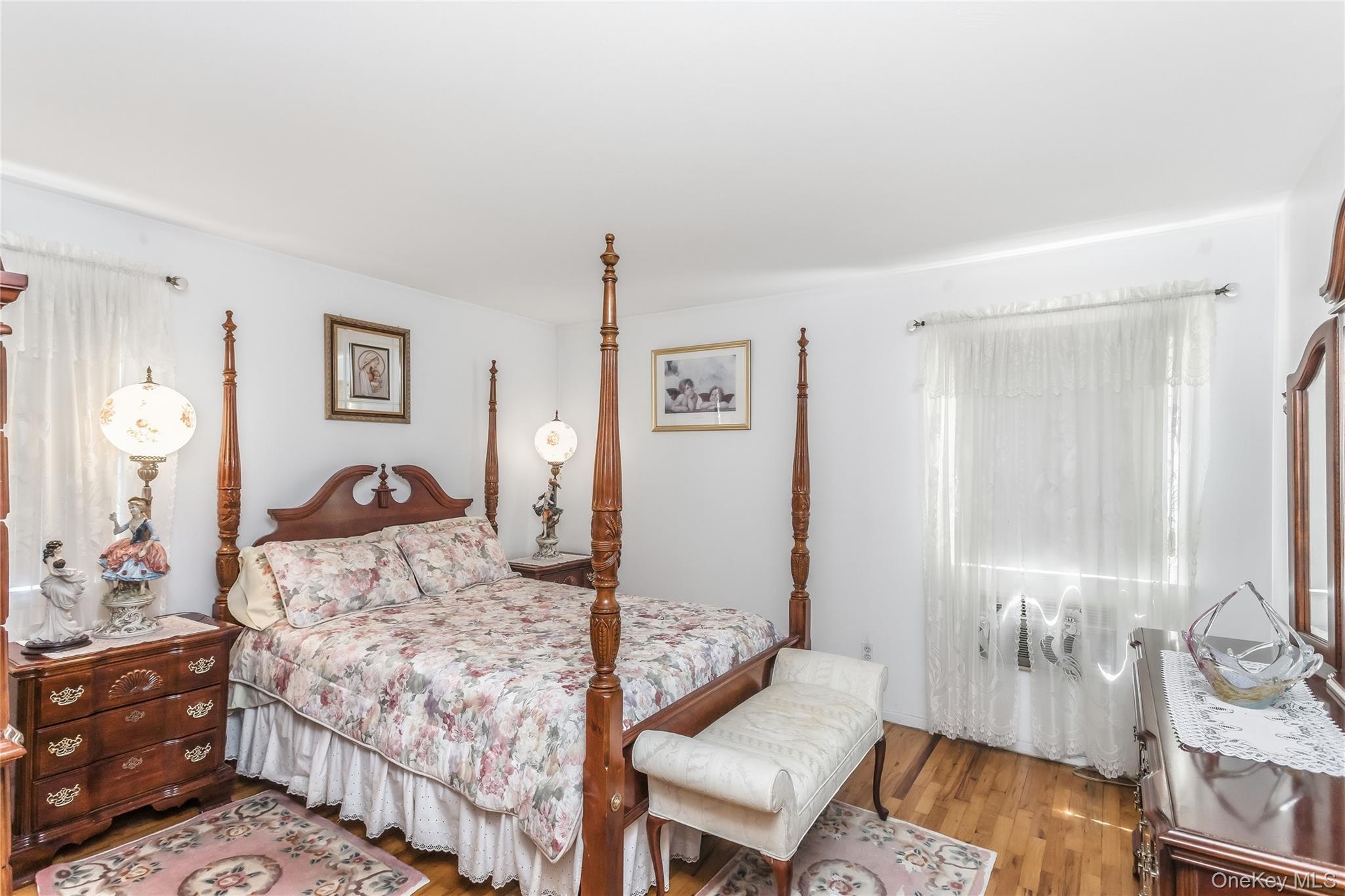 Single Family 17th Road  Queens, NY 11357, MLS-1038994-15