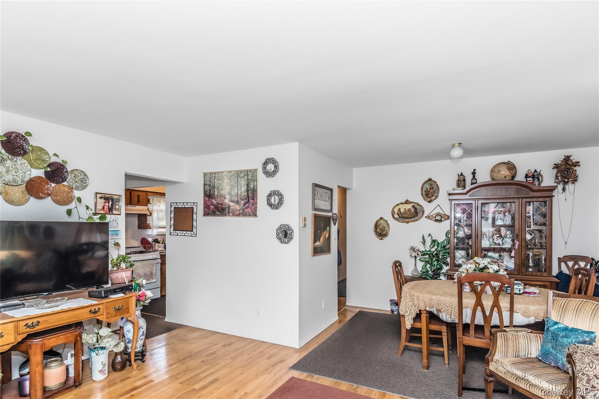 Single Family 17th Road  Queens, NY 11357, MLS-1038994-24