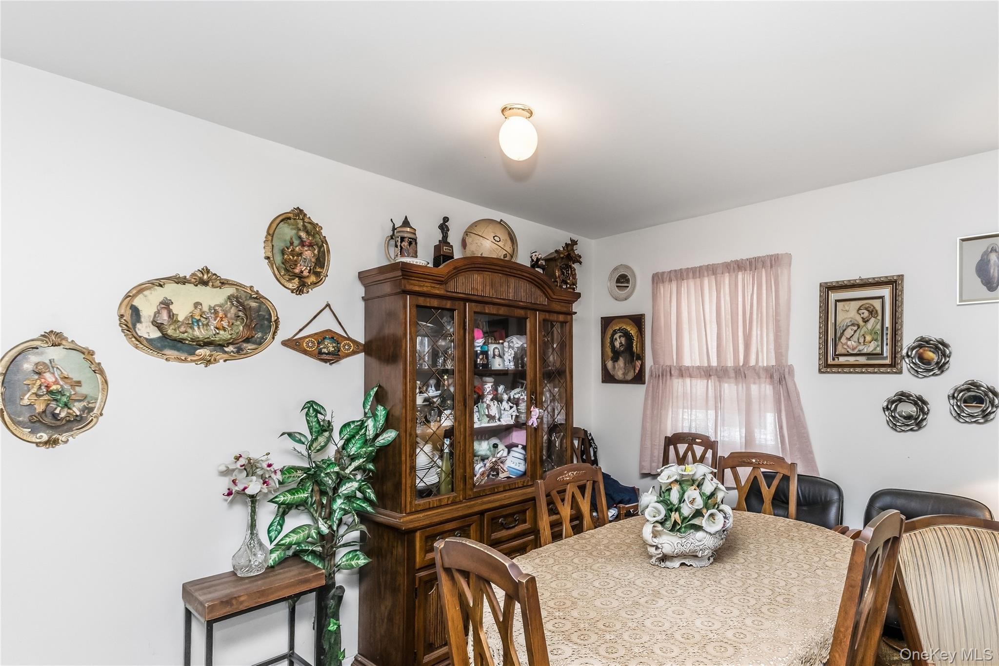 Single Family 17th Road  Queens, NY 11357, MLS-1038994-26