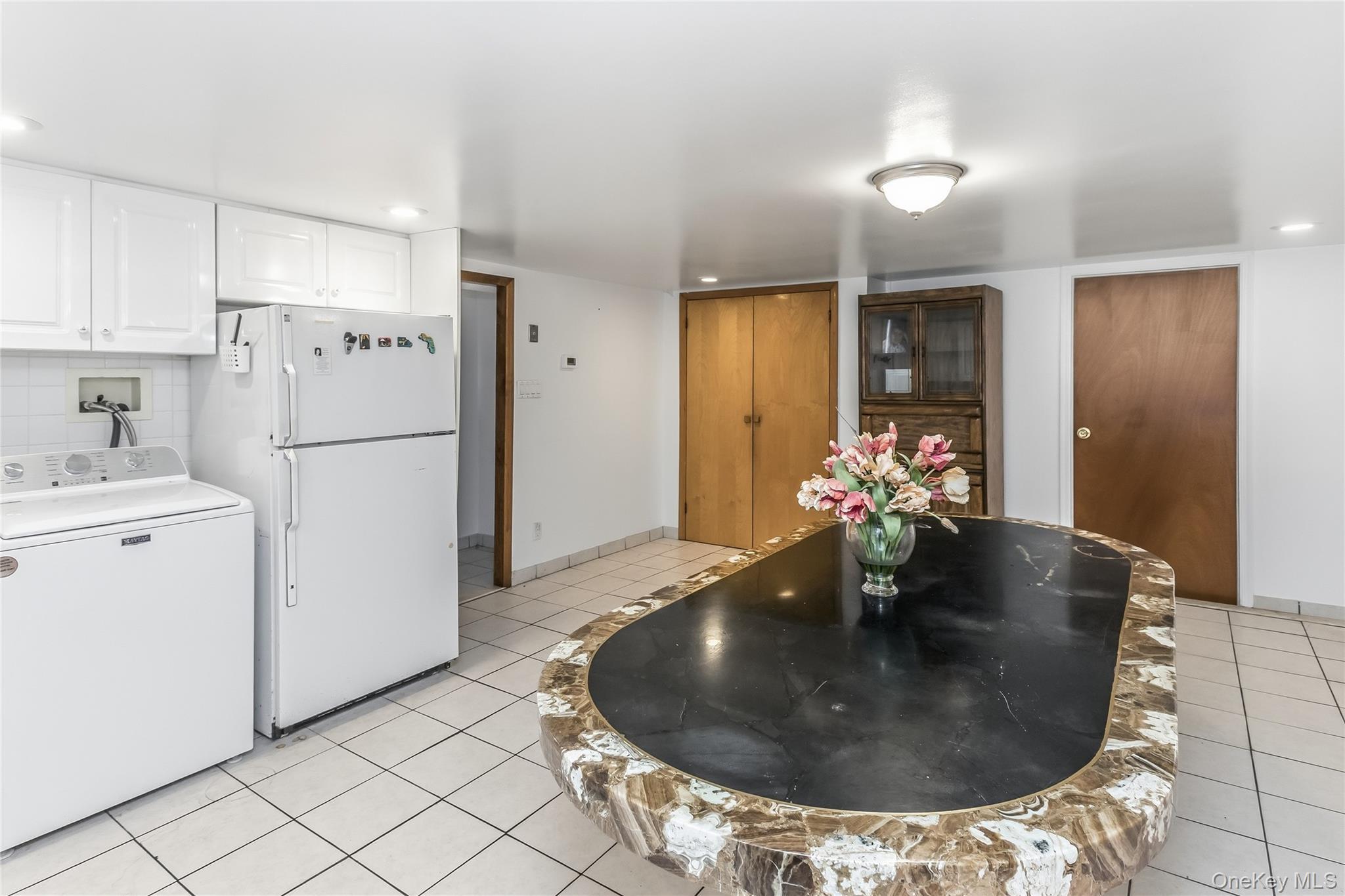 Single Family 17th Road  Queens, NY 11357, MLS-1038994-40