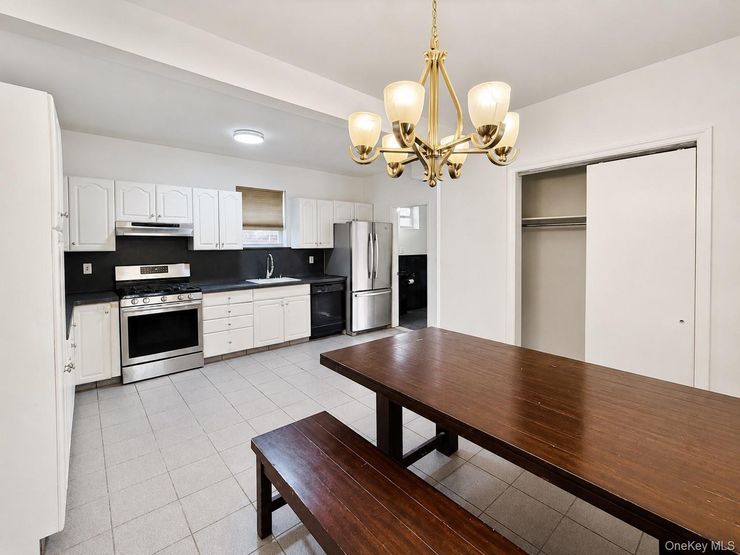 Single Family Hobart Avenue Bronx, NY 10461, MLS-1039002-11