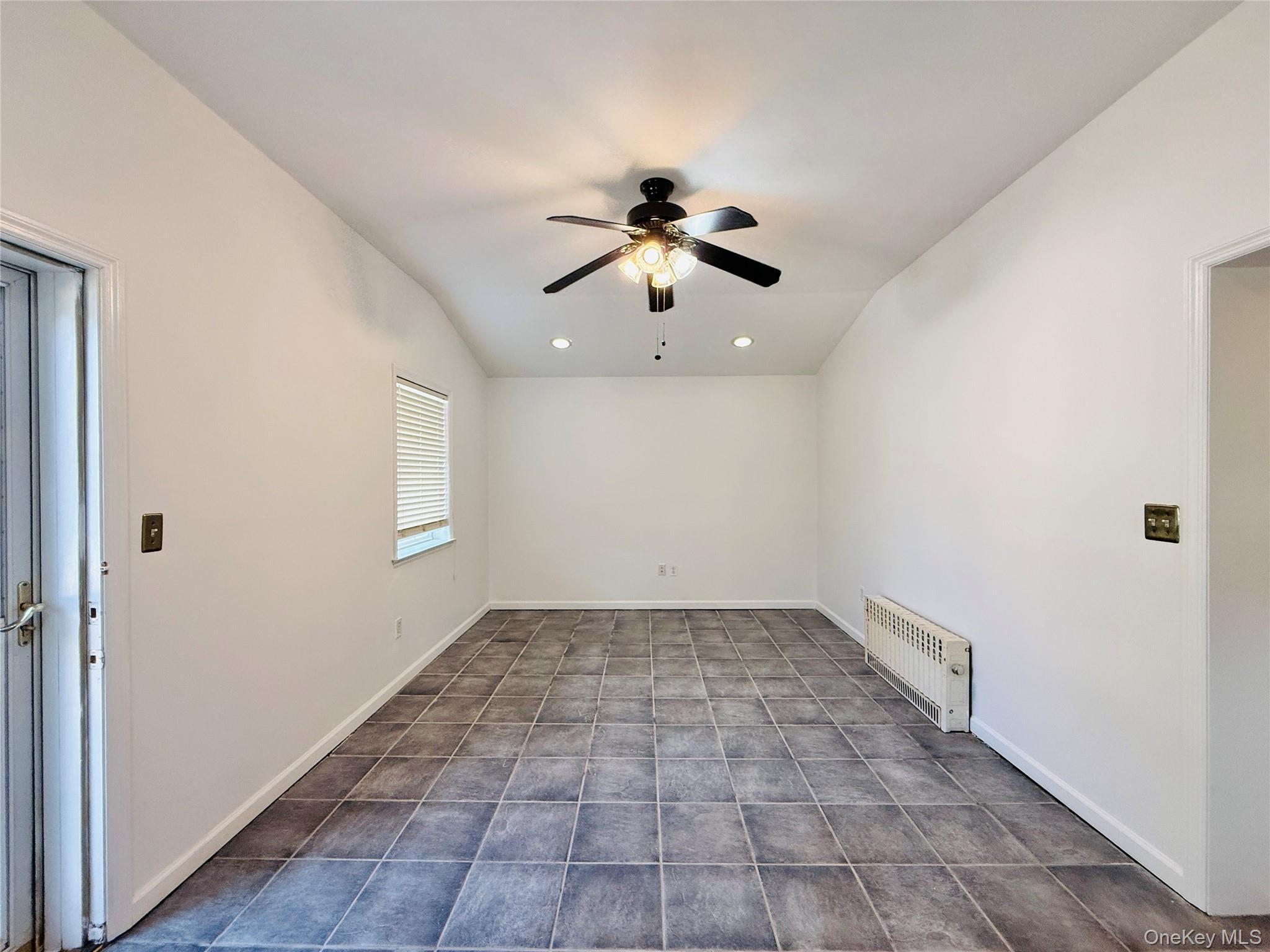 Single Family Hobart Avenue Bronx, NY 10461, MLS-1039002-17