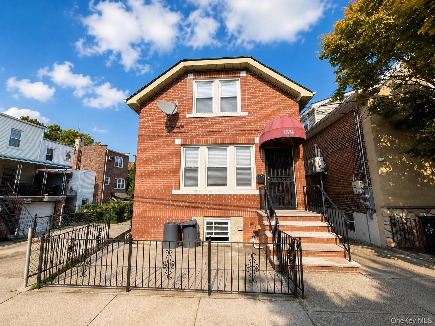 Single Family Hobart Avenue Bronx, NY 10461, MLS-1039002-2