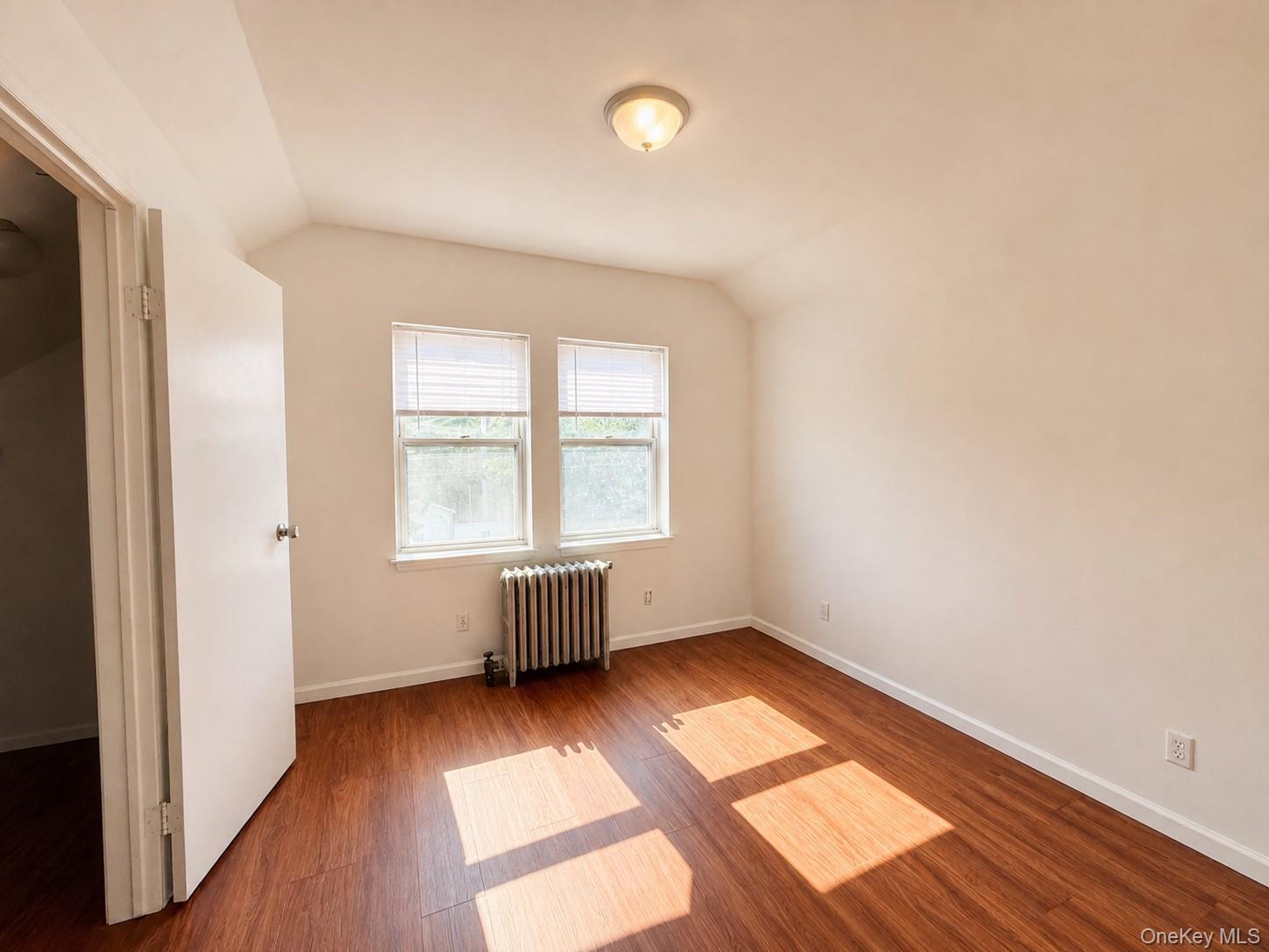 Single Family Hobart Avenue Bronx, NY 10461, MLS-1039002-20