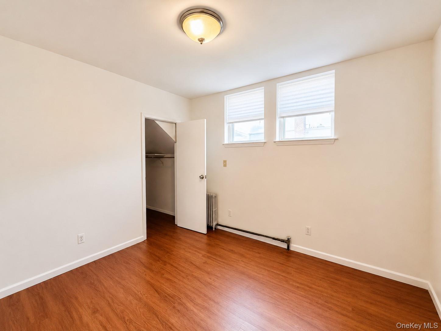 Single Family Hobart Avenue Bronx, NY 10461, MLS-1039002-22