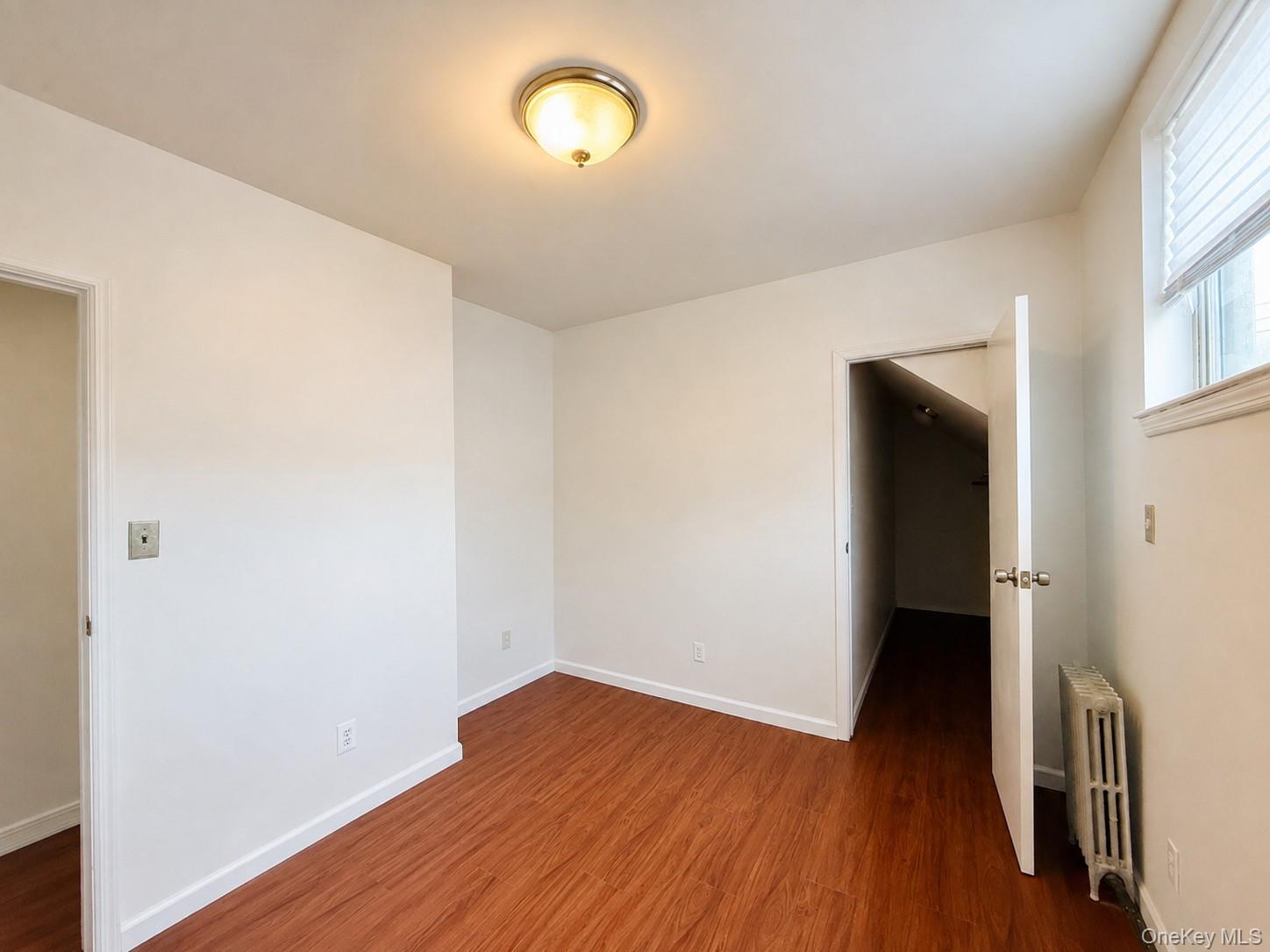 Single Family Hobart Avenue Bronx, NY 10461, MLS-1039002-23