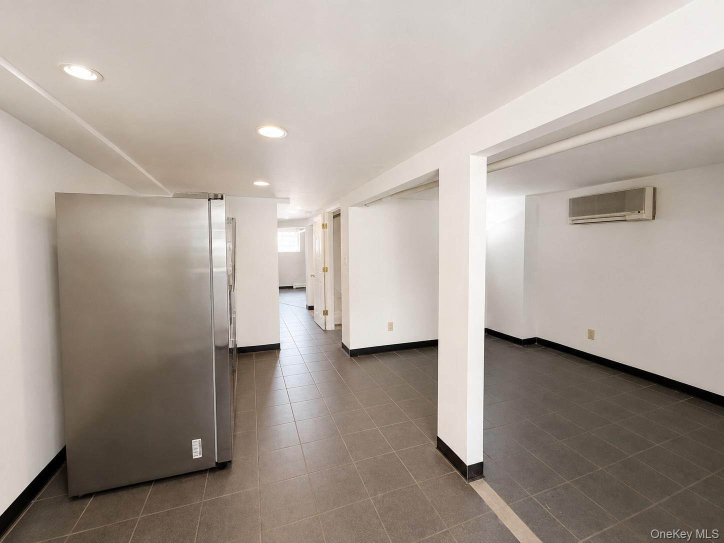 Single Family Hobart Avenue Bronx, NY 10461, MLS-1039002-31