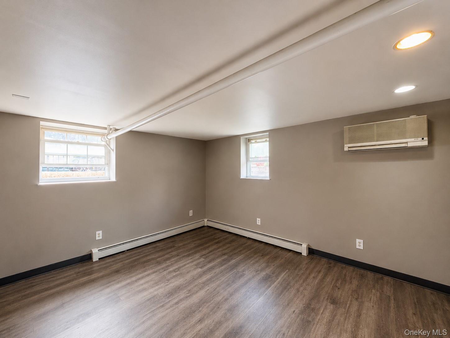 Single Family Hobart Avenue Bronx, NY 10461, MLS-1039002-33