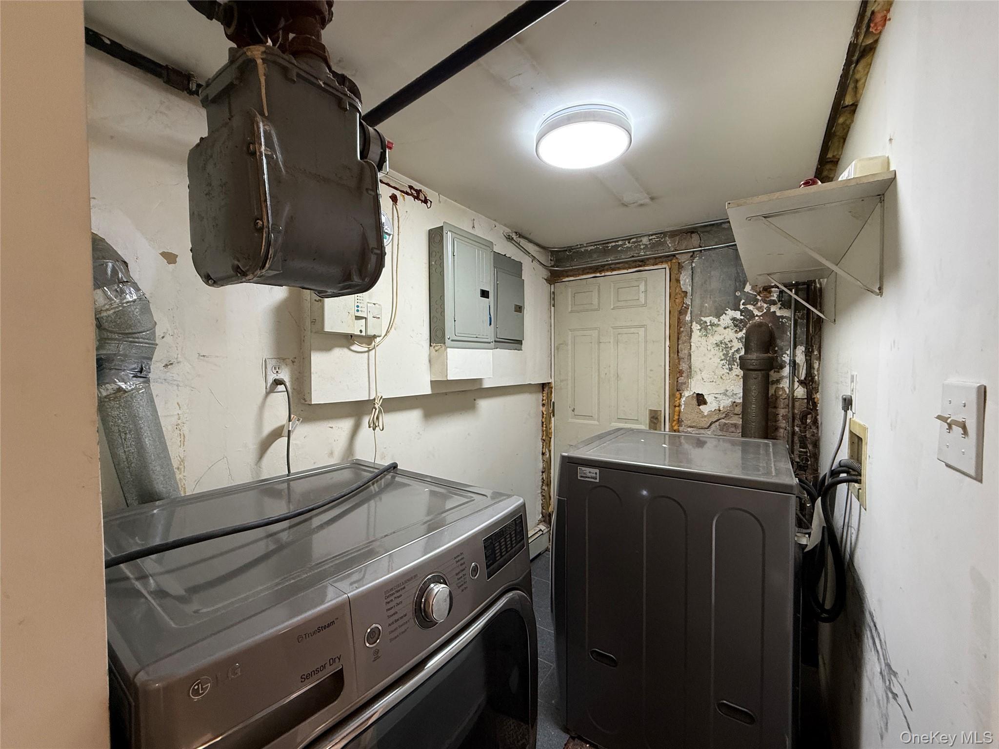 Single Family Hobart Avenue Bronx, NY 10461, MLS-1039002-36