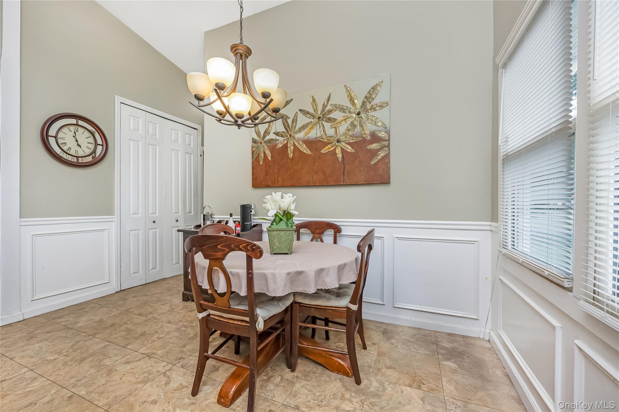 Single Family Beverly Street  Suffolk County, NY 11751, MLS-1039015-3
