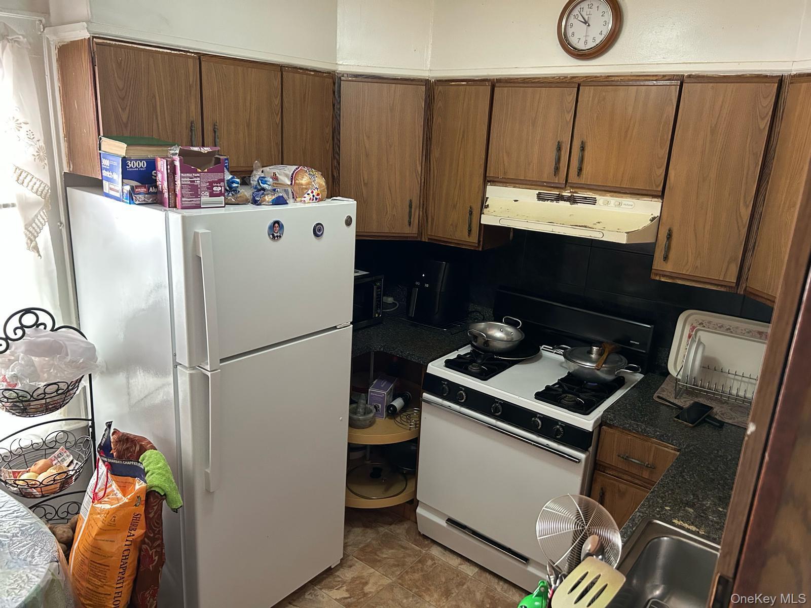 Single Family Cedarcroft Road Queens, NY 11432, MLS-1039020-4