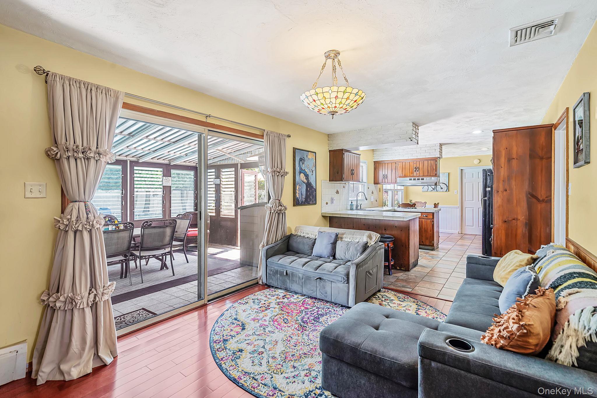 Single Family Lakeside Avenue Suffolk County, NY 11755, MLS-1039021-13
