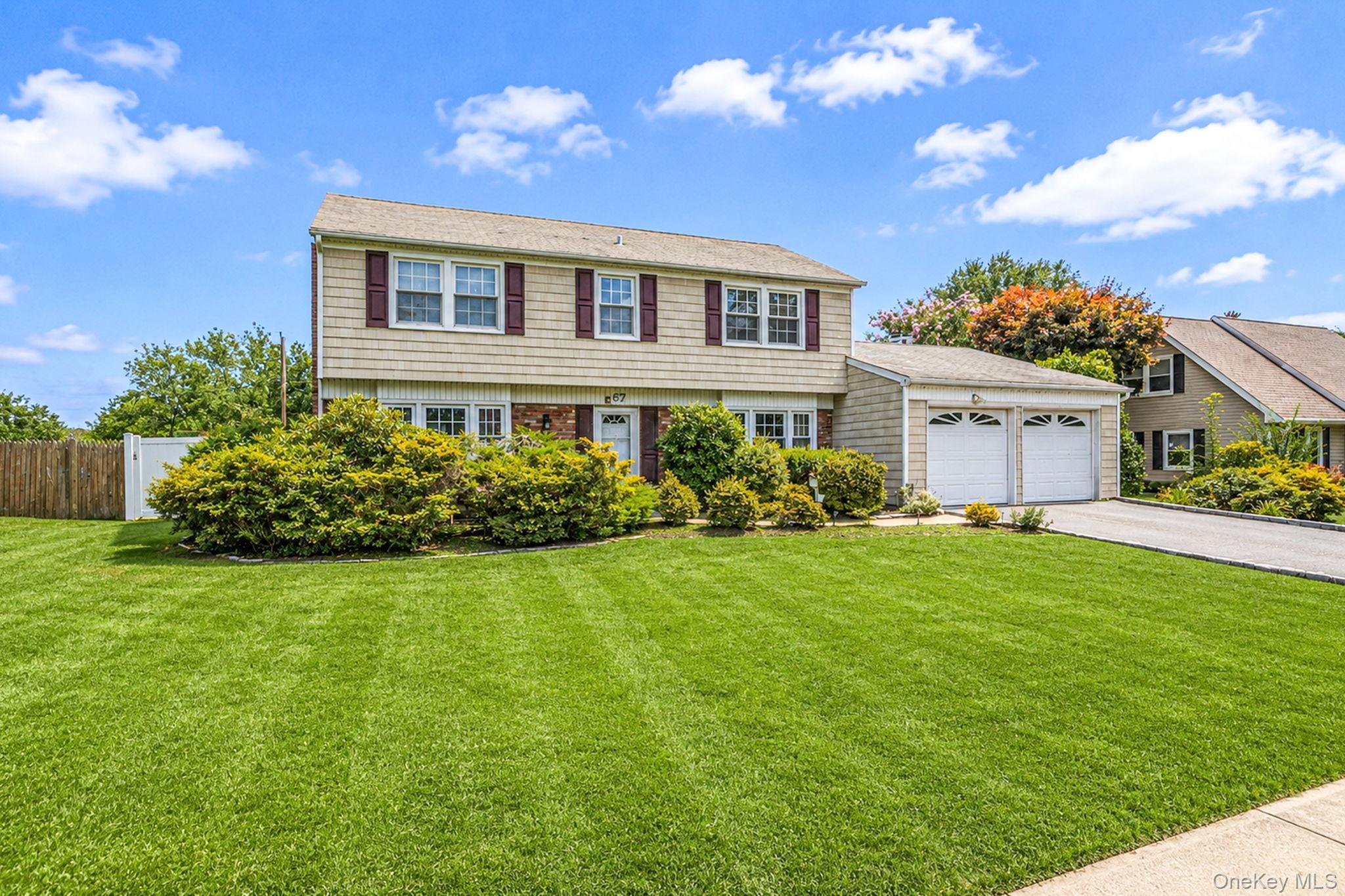 Single Family Lakeside Avenue Suffolk County, NY 11755, MLS-1039021-3
