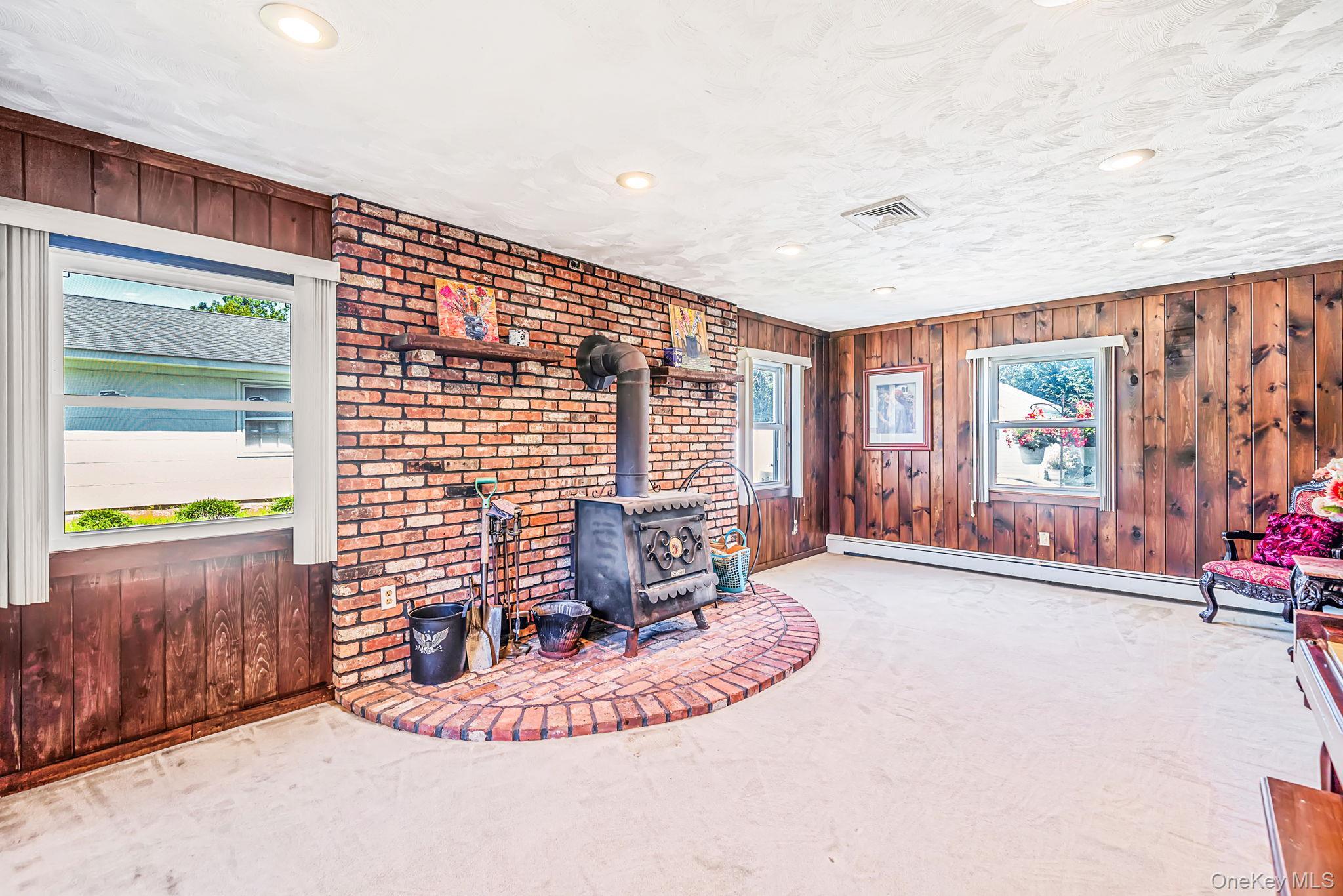 Single Family Lakeside Avenue Suffolk County, NY 11755, MLS-1039021-6