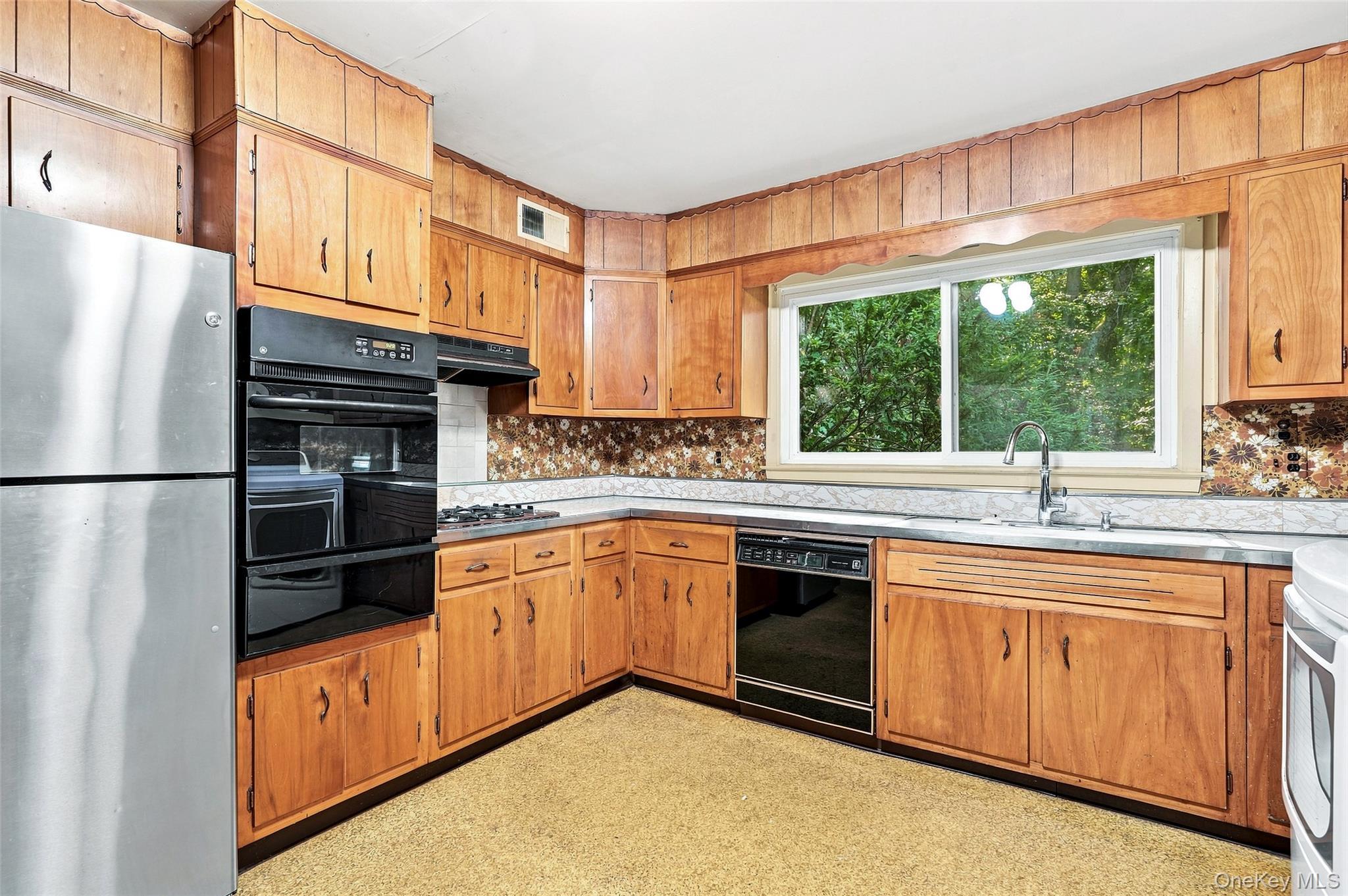 Single Family Overhill Road  Westchester County, NY 10804, MLS-1039027-10