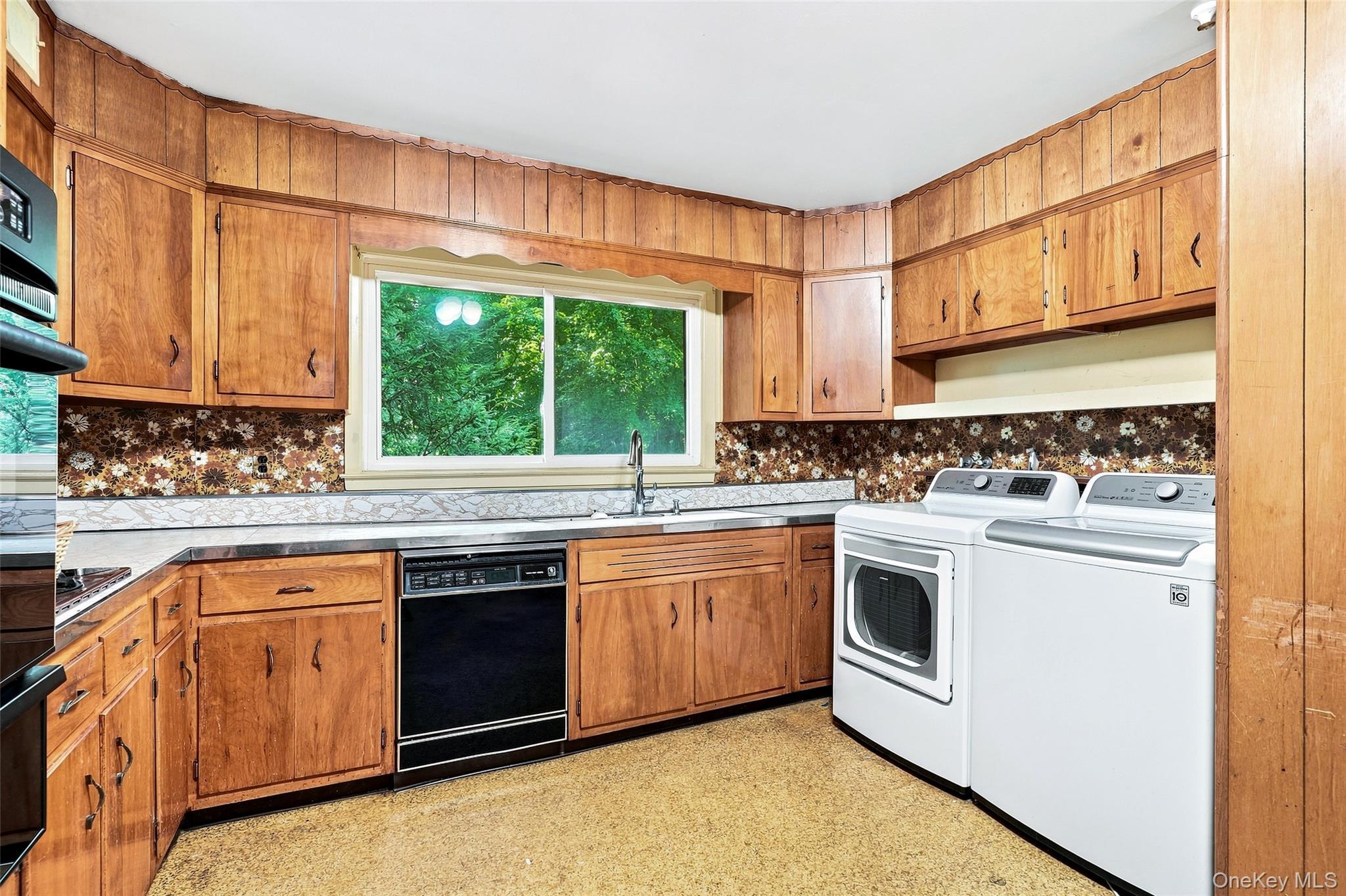 Single Family Overhill Road  Westchester County, NY 10804, MLS-1039027-11