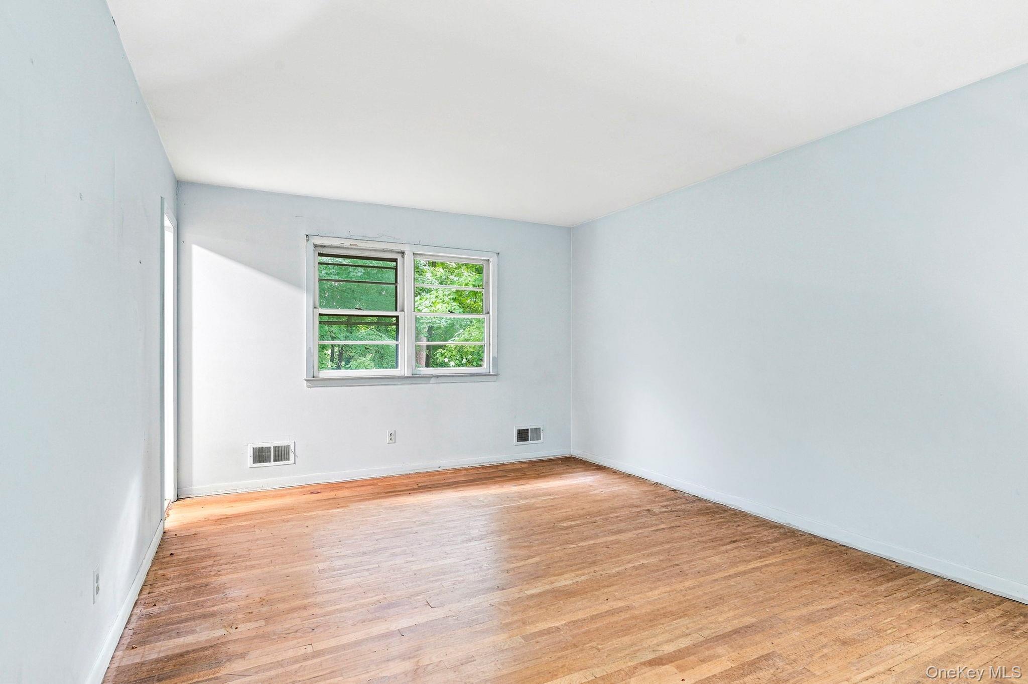 Single Family Overhill Road  Westchester County, NY 10804, MLS-1039027-16
