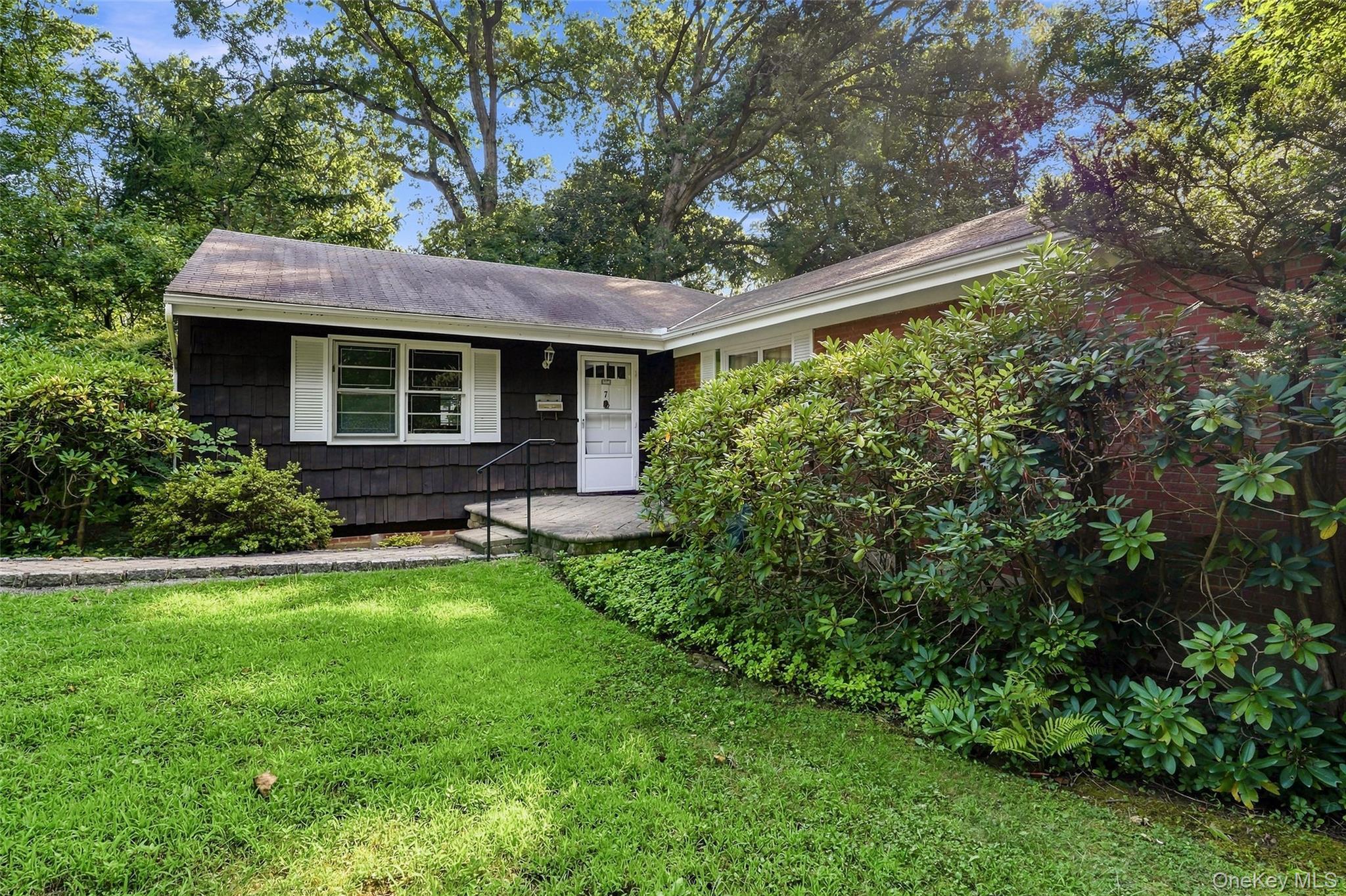 Single Family Overhill Road  Westchester County, NY 10804, MLS-1039027-2
