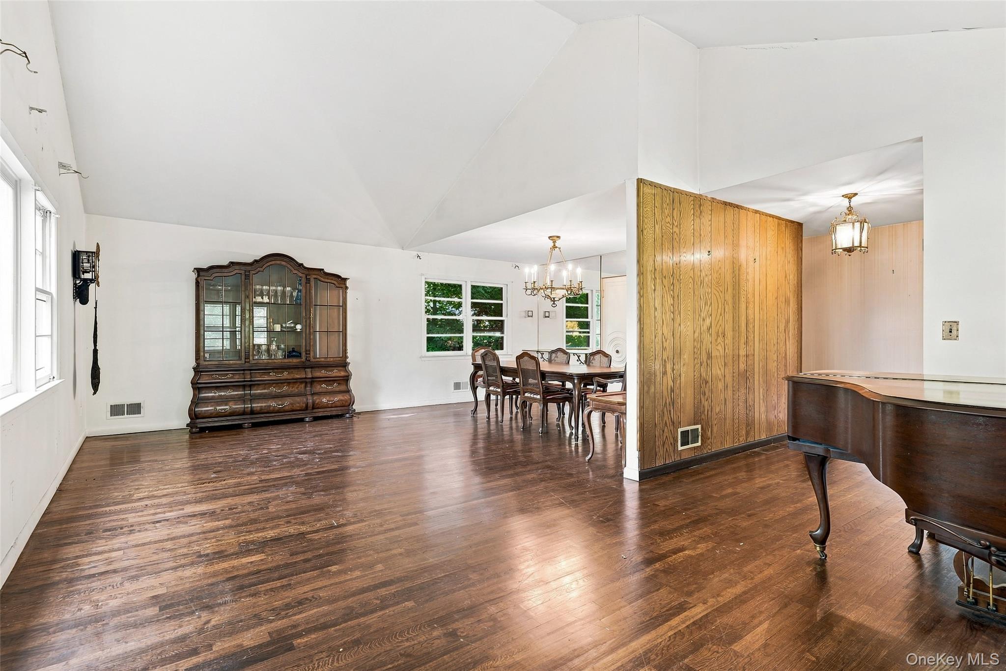 Single Family Overhill Road  Westchester County, NY 10804, MLS-1039027-3