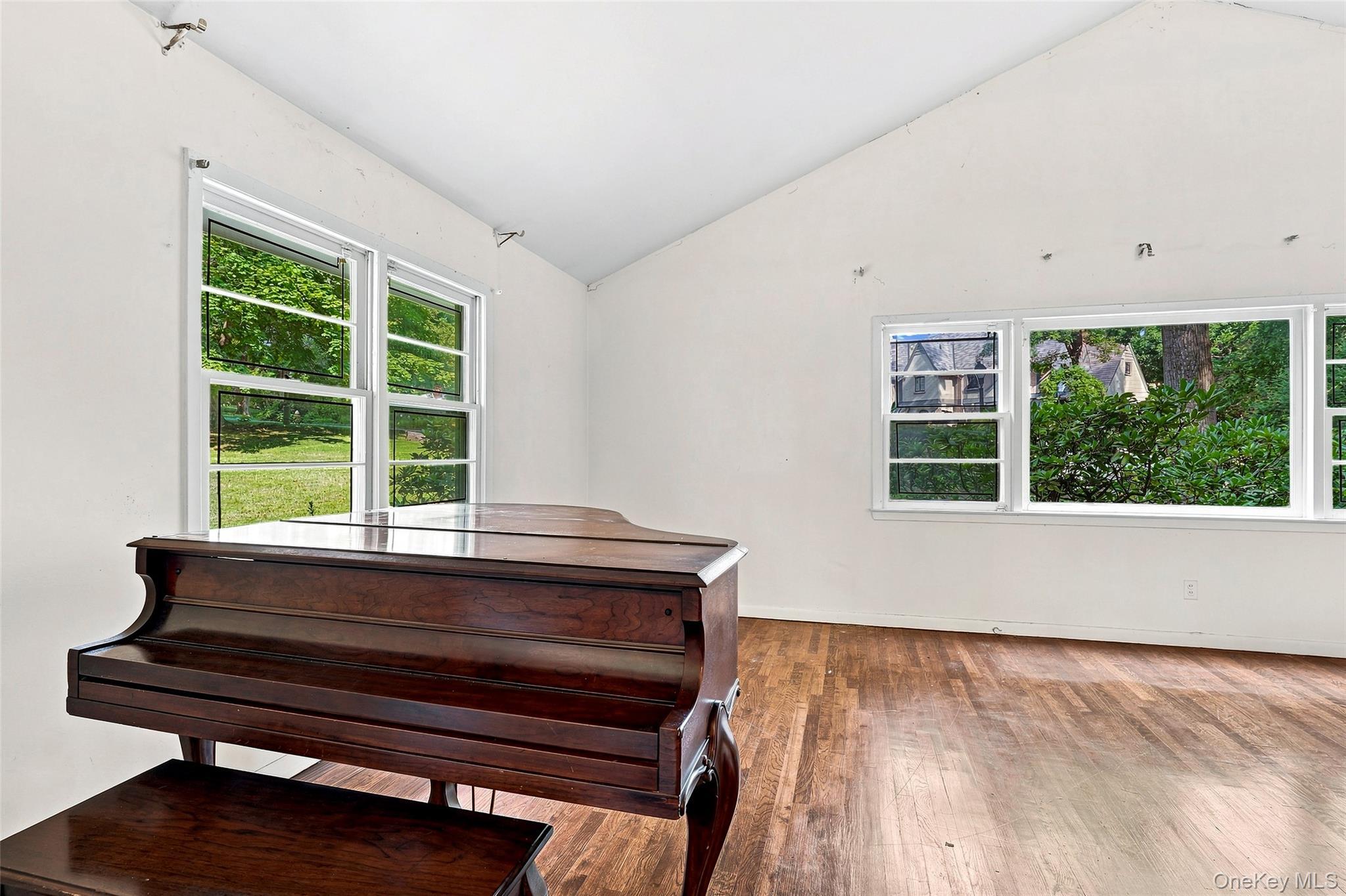 Single Family Overhill Road  Westchester County, NY 10804, MLS-1039027-4