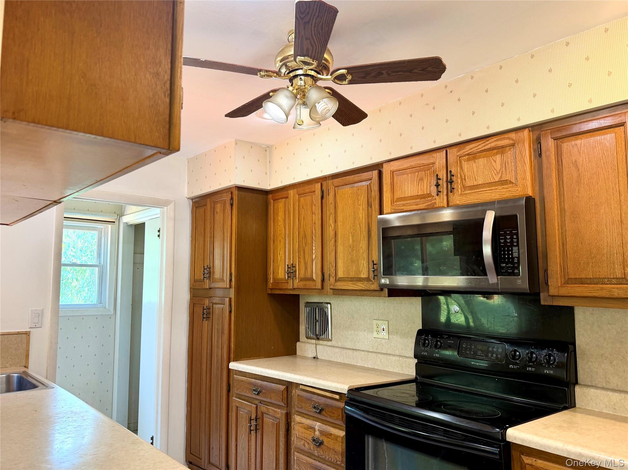 Single Family Crescent View Sullivan County, NY 12775, MLS-1039031-11
