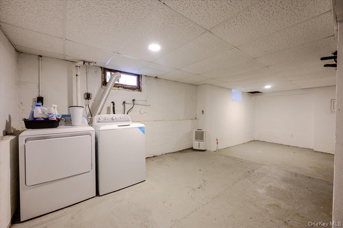 Single Family E Broadway  Nassau County, NY 11561, MLS-1039034-18