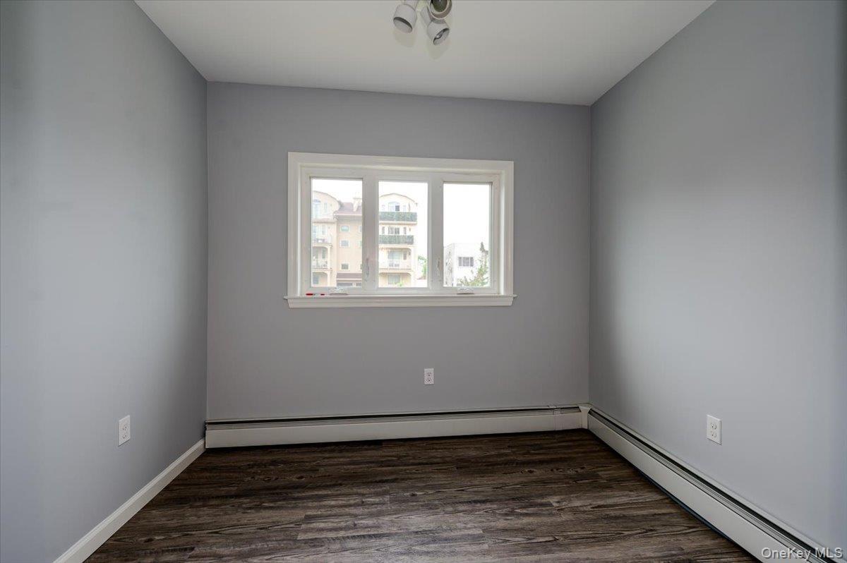 Single Family E Broadway  Nassau County, NY 11561, MLS-1039034-9