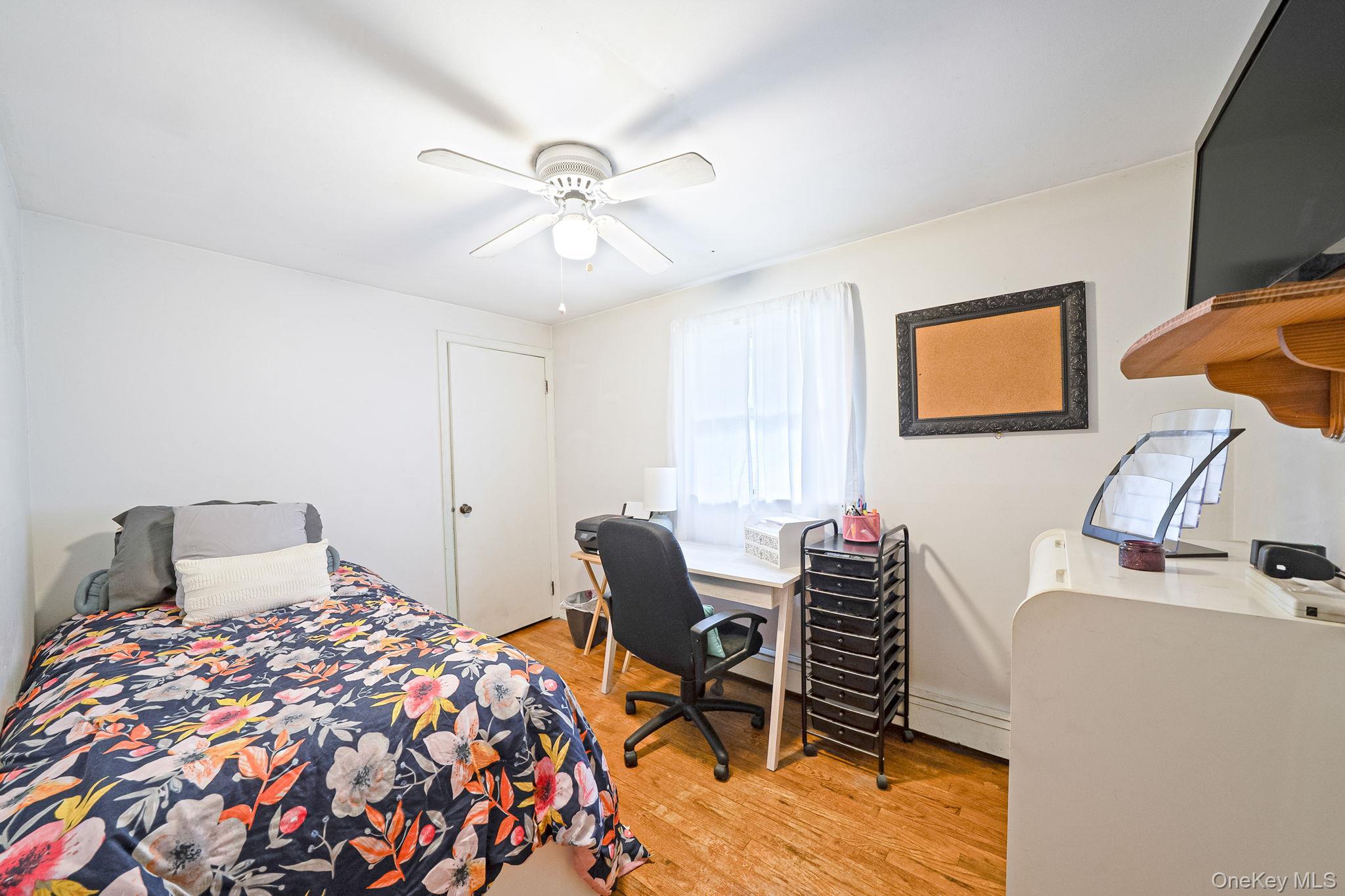 Single Family Foxcroft Lane Suffolk County, NY 11772, MLS-1039055-6