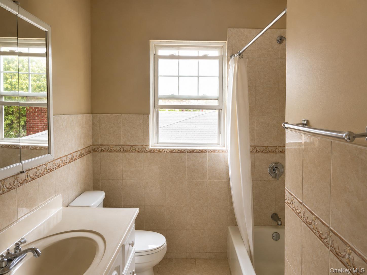 Single Family 141st Avenue Queens, NY 11413, MLS-1039057-12