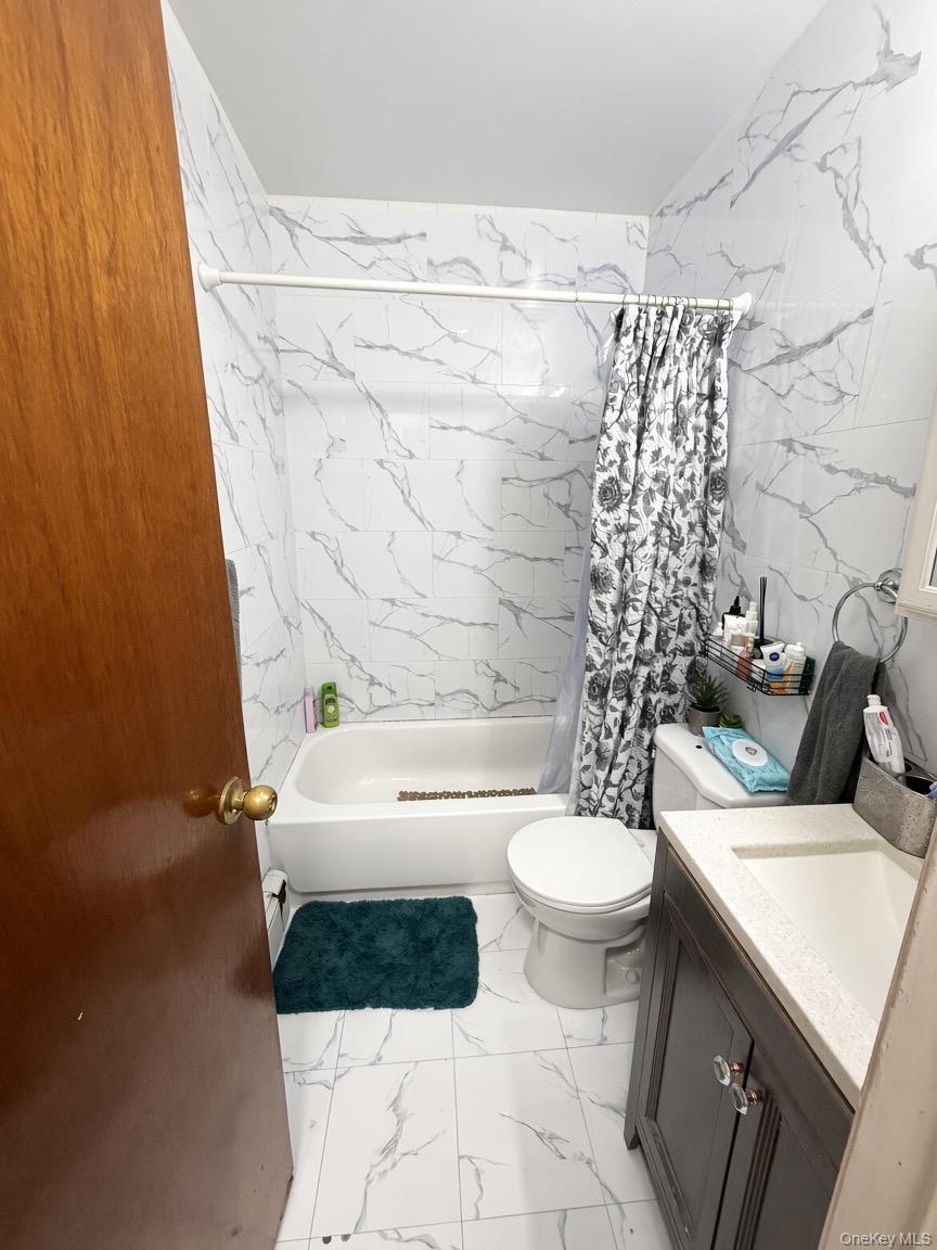 Single Family 101st Avenue Queens, NY 11416, MLS-1039077-17