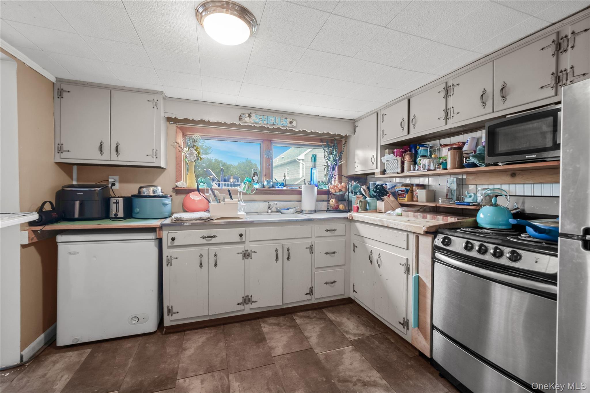 Single Family S Bayview Avenue  Suffolk County, NY 11701, MLS-1039096-26