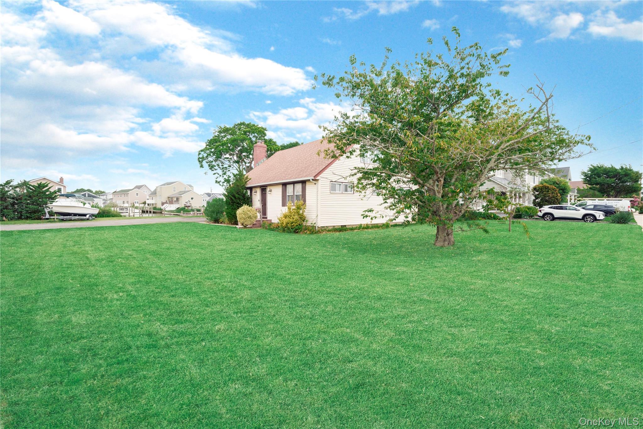 Single Family S Bayview Avenue  Suffolk County, NY 11701, MLS-1039096-3