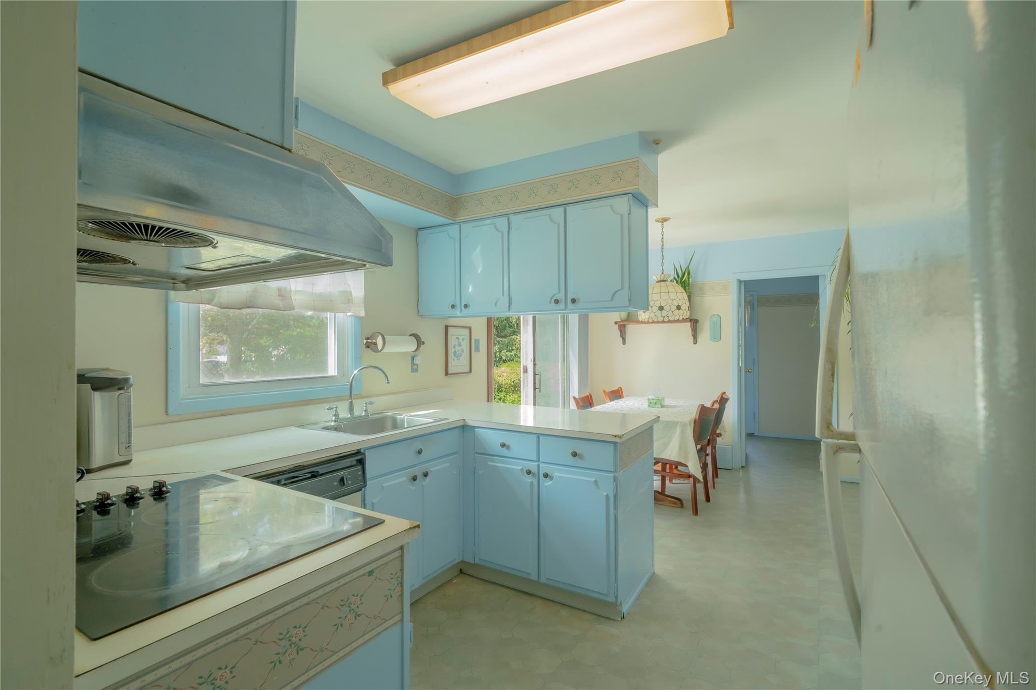 Single Family Segatogue Lane  Suffolk County, NY 11720, MLS-1039108-4