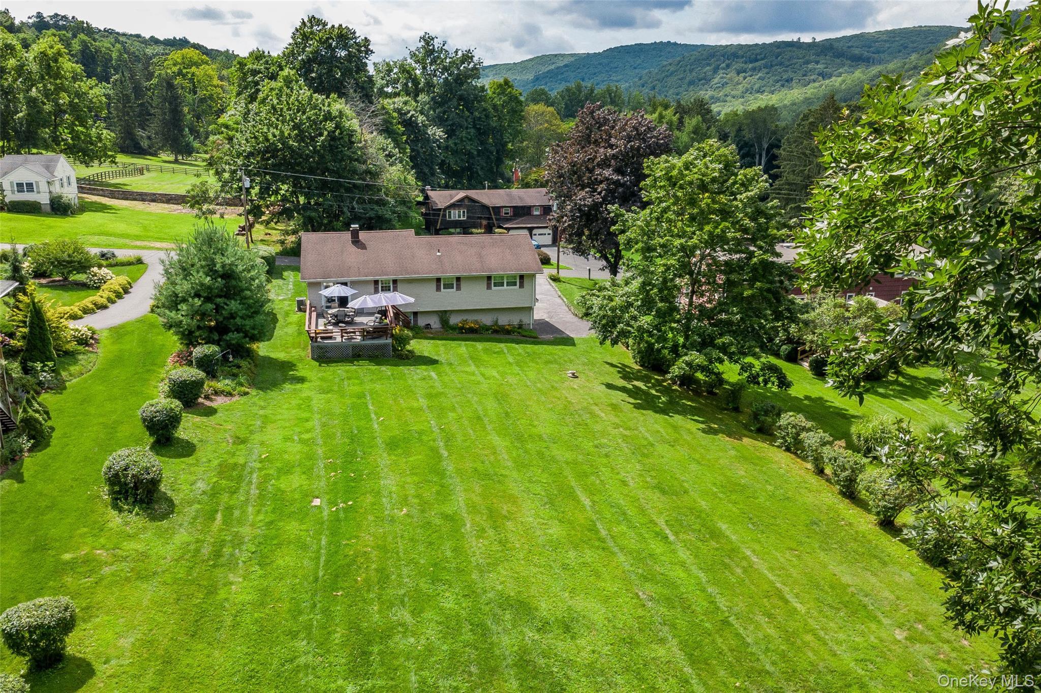 Single Family Pinewood Sherman,  Ct Shores  Out Of Area, NY 06784, MLS-1039109-28