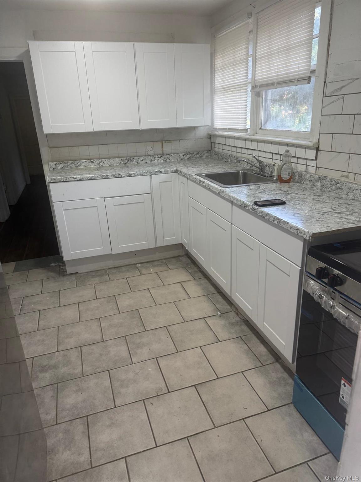 Single Family Midland Avenue Suffolk County, NY 11950, MLS-1039142-10