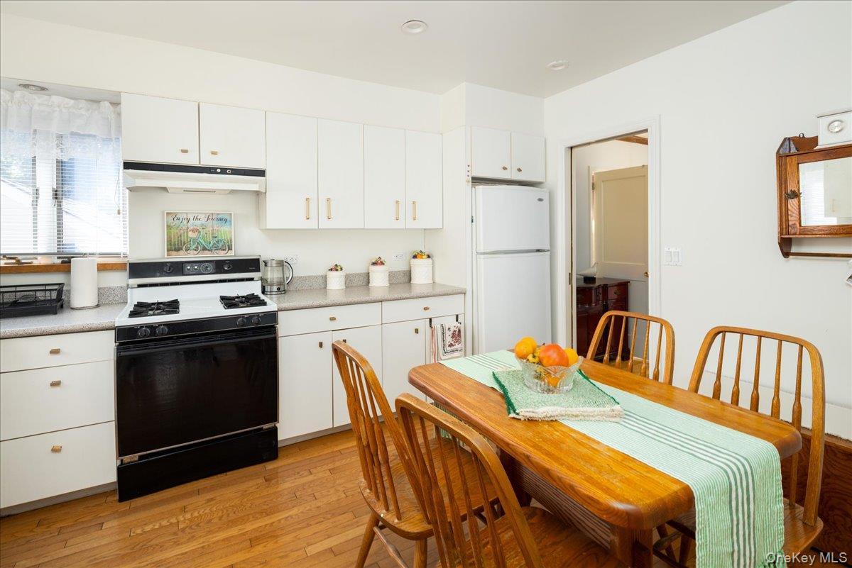 Single Family 34th Road  Queens, NY 11361, MLS-1039148-10