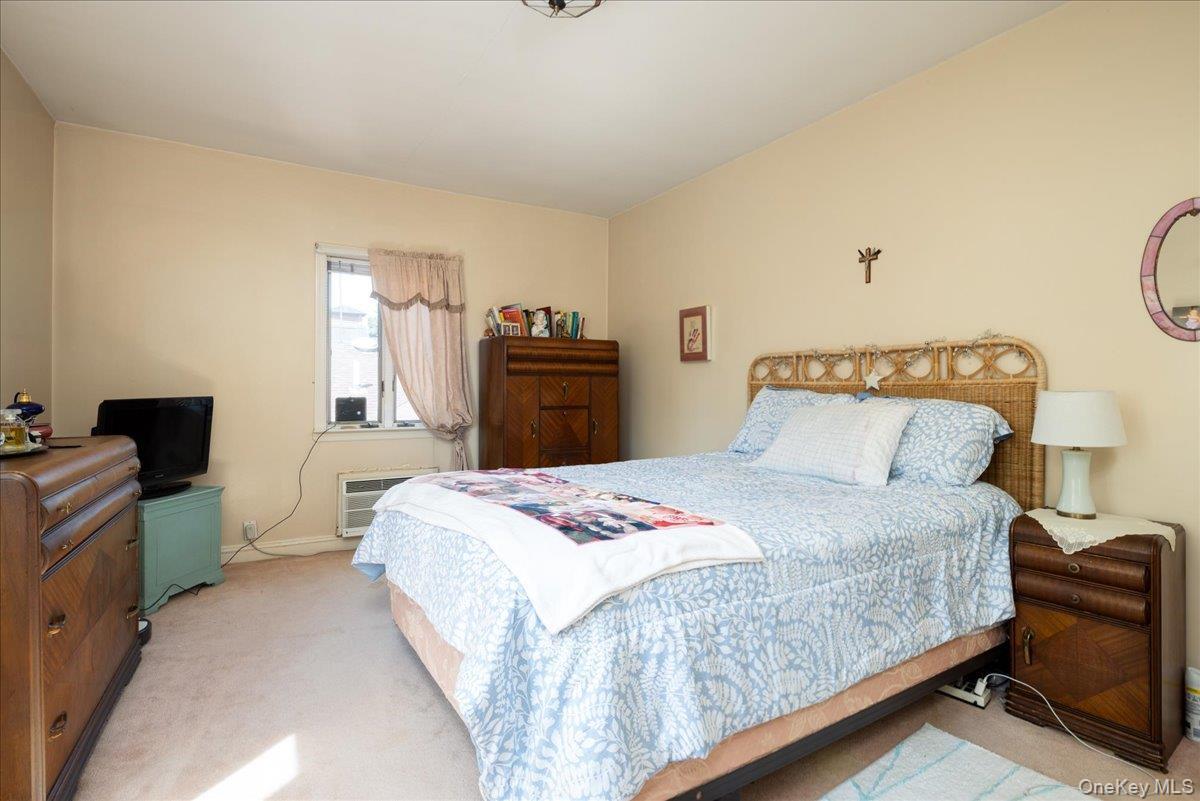 Single Family 34th Road  Queens, NY 11361, MLS-1039148-19