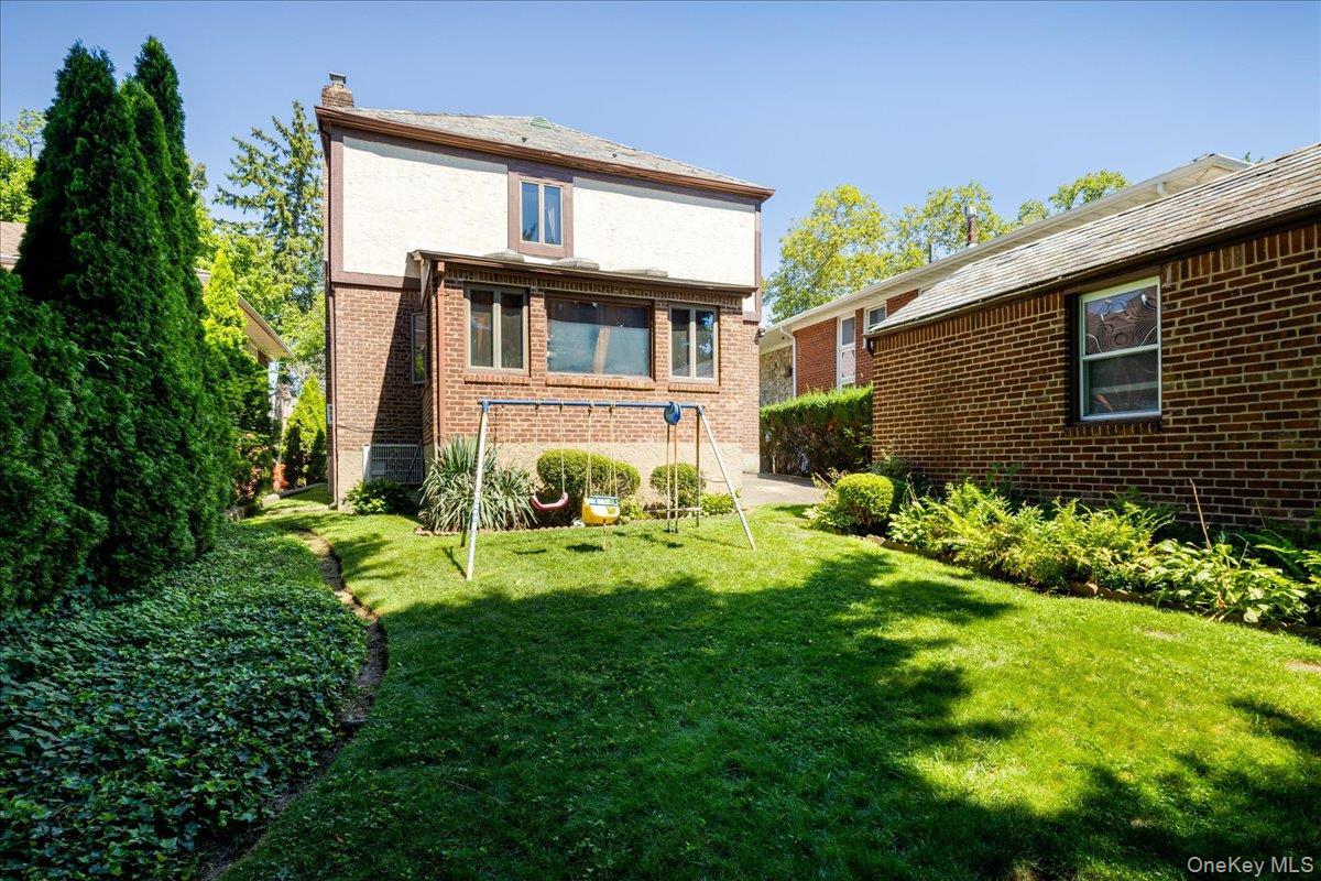 Single Family 34th Road  Queens, NY 11361, MLS-1039148-23
