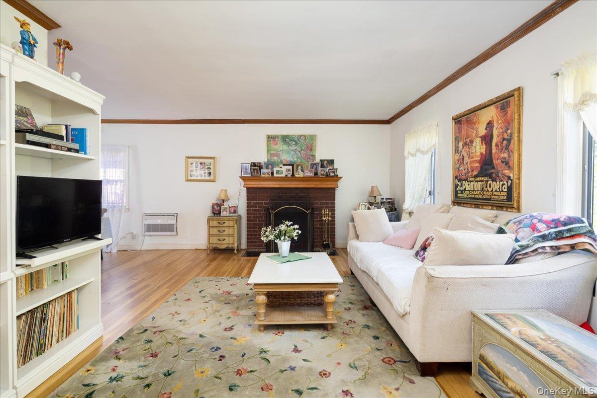 Single Family 34th Road  Queens, NY 11361, MLS-1039148-3