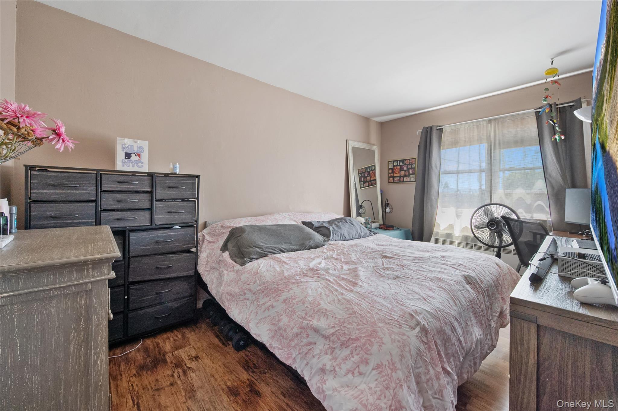 Single Family Caldwell Avenue Queens, NY 11378, MLS-1039184-10
