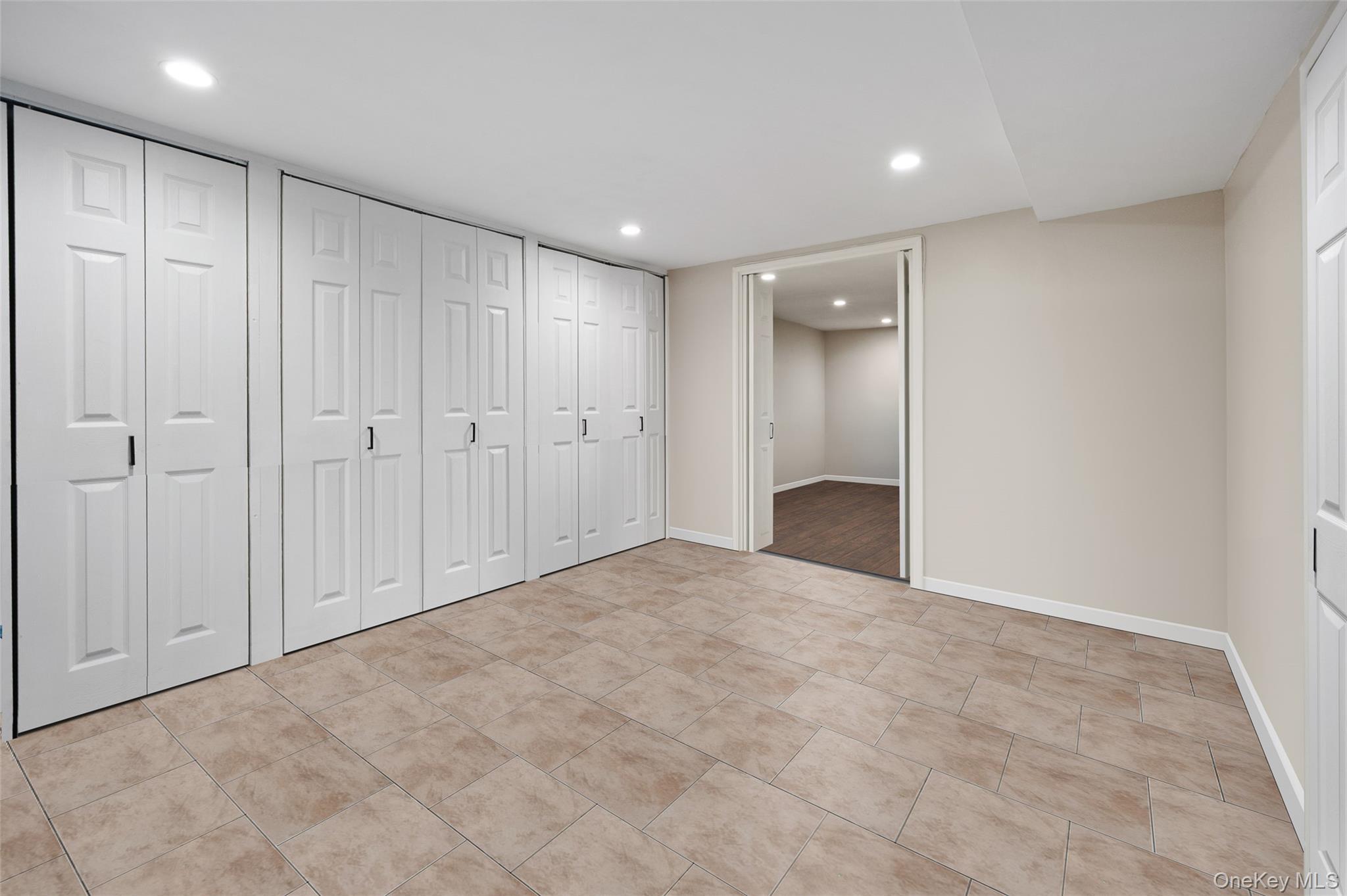 Single Family Caldwell Avenue Queens, NY 11378, MLS-1039184-16
