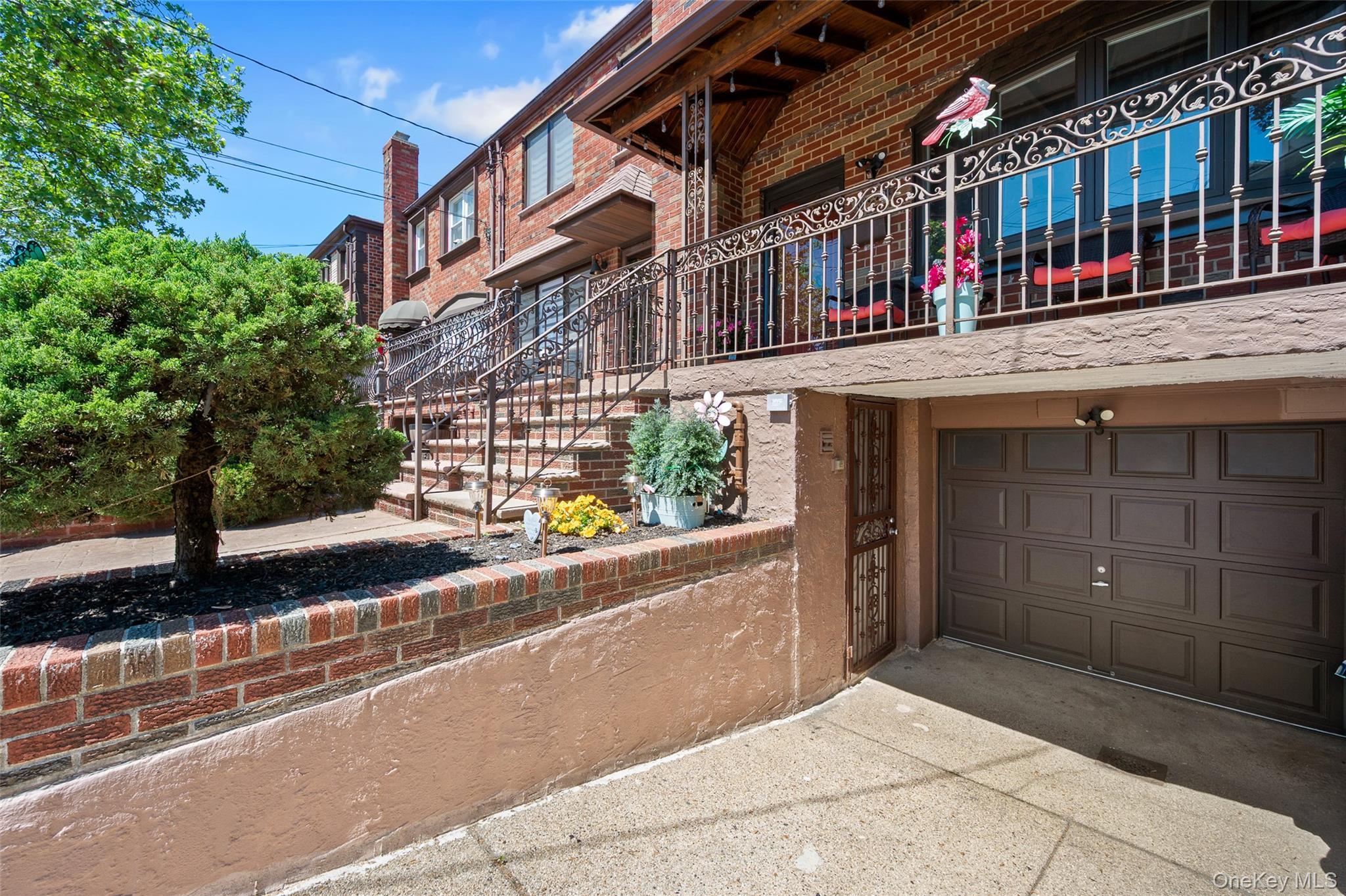 Single Family Caldwell Avenue Queens, NY 11378, MLS-1039184-22