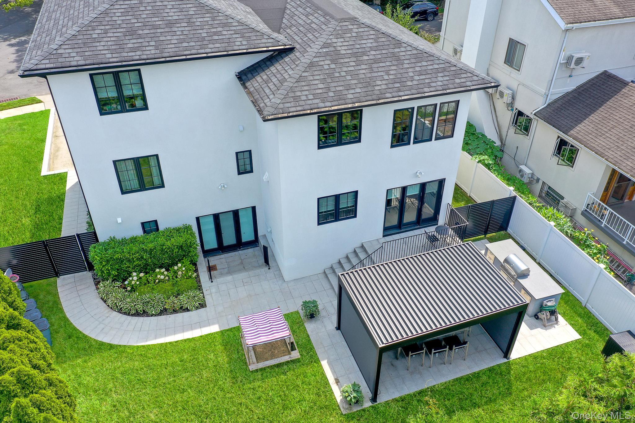 Single Family 52nd Avenue  Queens, NY 11362, MLS-1039203-36