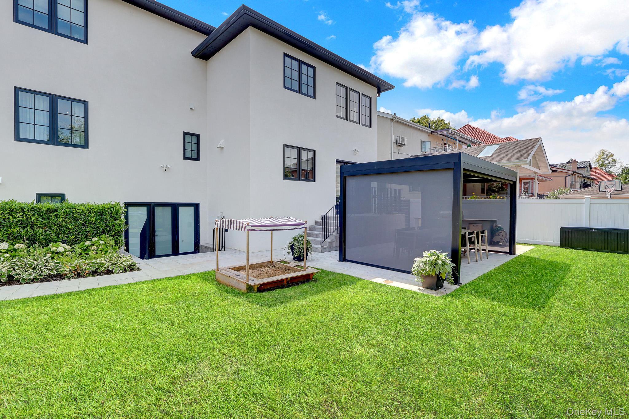 Single Family 52nd Avenue  Queens, NY 11362, MLS-1039203-38